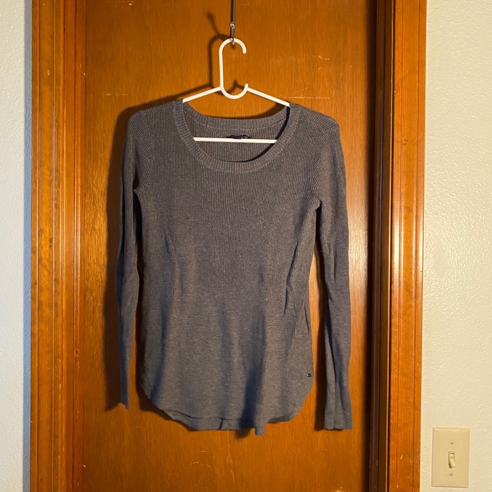 American Eagle Long Sleeved Grey Sweater Size S